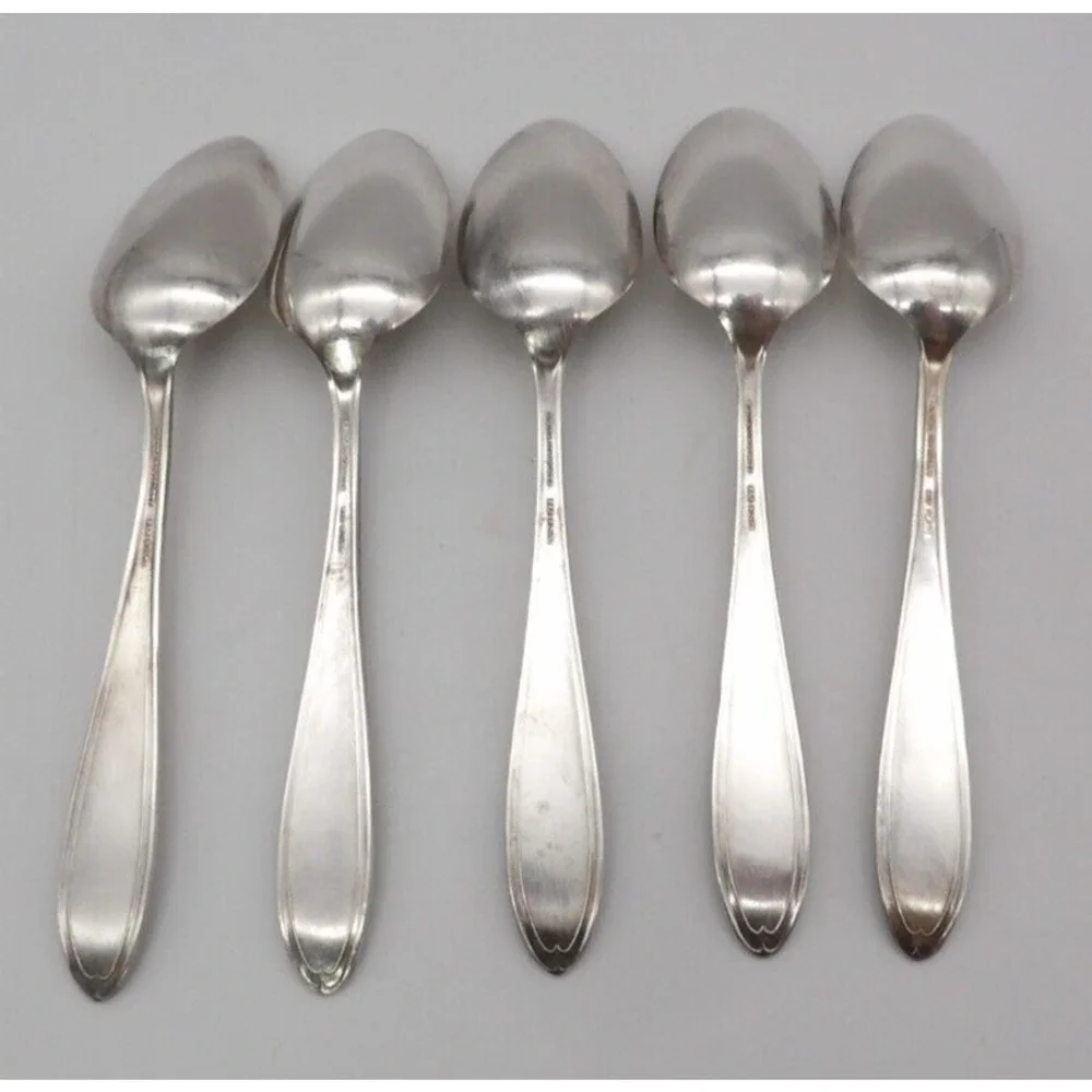 Oneida Bridal Wreath Silverplate Round 6